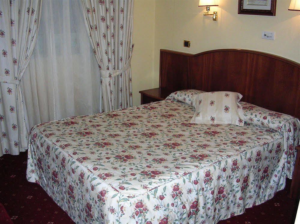Hotel Princess Оренсе Екстер'єр фото